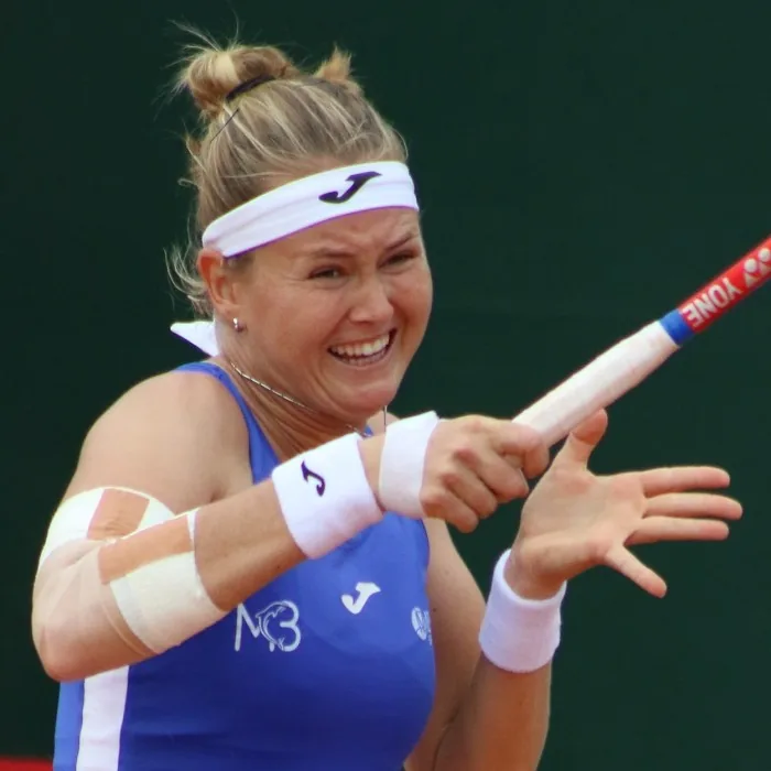 Marie Bouzkova vs. Ana Sofia Sanchez: Analyzing the Odds and Matchup Dynamics