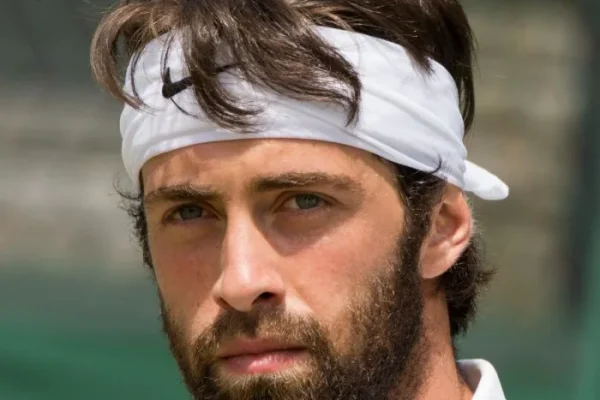 Nikoloz Basilashvili vs Cristian Garin: Analyzing the Over 8.5 Game Expectation